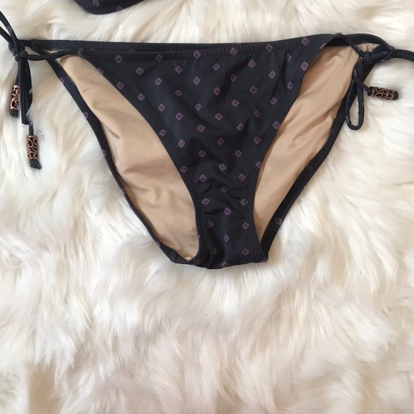 Victoria’s Secret Printed Bikini S top, M bottom - Picture 3 of 8